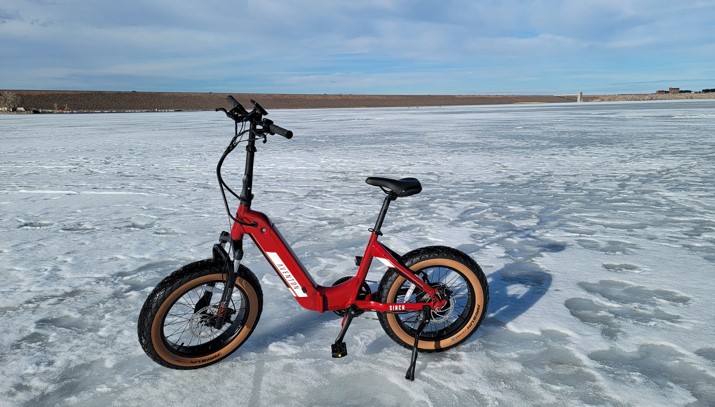 Aventon Sinch Step Through on ice in Cherry Creek Reservoir Denver Colorado Snow IPX4 Water Resistance Rating